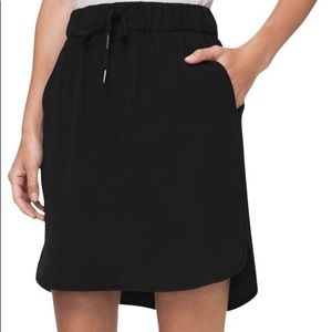 Lululemon On the Fly skirt